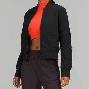 LULULEMON Women's Black Cropped Bomber Jacket - Modern Athletic Layer